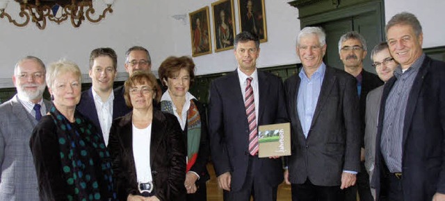 Den Gemeinderat aus Riehen hat Brgerm... im Schopfheimer Rathaus   empfangen.   | Foto: Wolfgang Roth