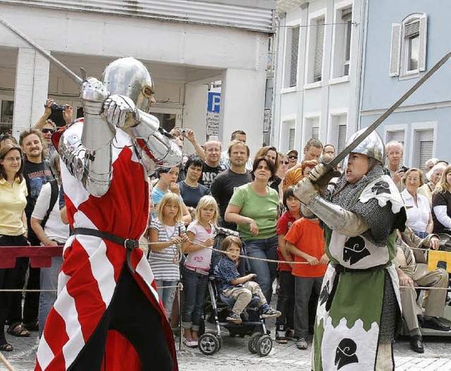 Ritterspiele, wie hier beim Lahrer Mit... hat jedenfalls schon mal zugestimmt.   | Foto: Heidi Foessel