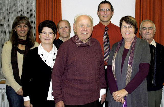 Der Vorstand des Frdervereins Pfarrki...nd Herbert Gerteis (bisheriger Vize).   | Foto: Charlotte Frse