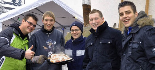Selbst gemachten Flammkuchen, ganz fri...ischen Landjugendbewegung Rickenbach.   | Foto: Kirsten Lux
