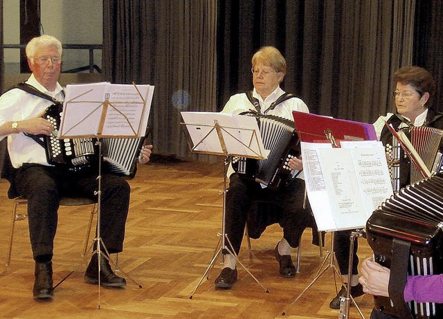 Auch der Seniorenspielring des Akkorde...s Haltingen bereicherte das Programm.   | Foto: Steineck