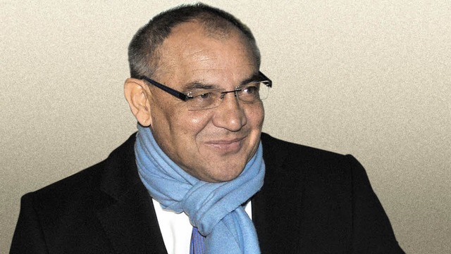 Kann nach dem Sieg gegen die Bayern in...chmunzeln: Schalke Coach Felix Magath   | Foto: dpa