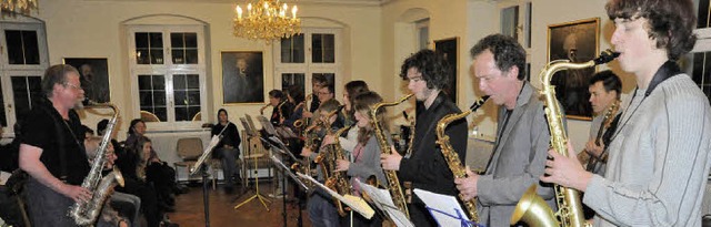 In Reih und Glied stehen die Saxophons...ert fr Frank Zappa keinen Abbruch tat  | Foto: Markus Zimmermann