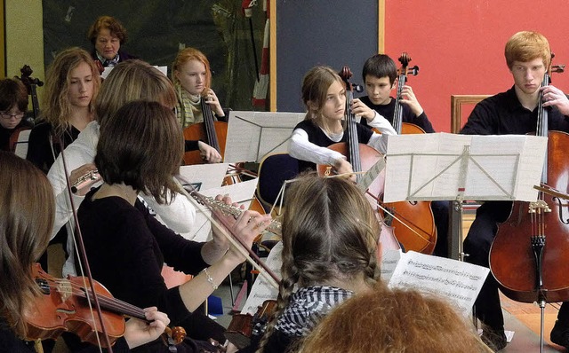 Das neue Jugendsinfonieorchester prse...la des Geschwister-Scholl-Gymnasiums.   | Foto: Musikschule
