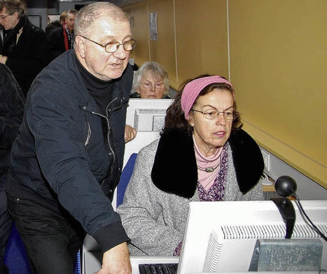 Der Media-Bus des Bundesministeriums f...zu Computern und Internet zu stellen.   | Foto: hans-jochen voigt