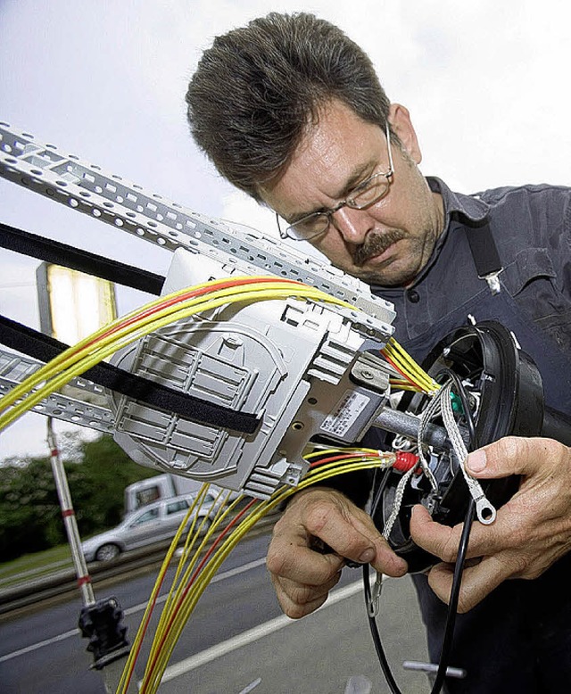 Hoffnung auf DSL: Die Mglichkeiten ei...inen hat der Bauausschuss diskutiert.   | Foto: dpa