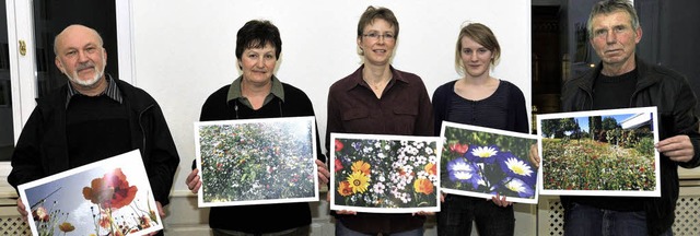 Die Sieger mit ihren Blumenfotos: Wilh...acuk und Wolfgang Elders (von links).   | Foto: Mnch