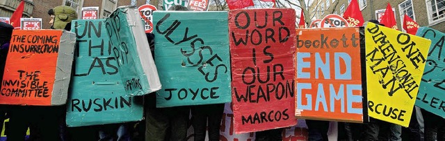 Studentische Protestplakate gegen die Studiengebhren   | Foto: afp