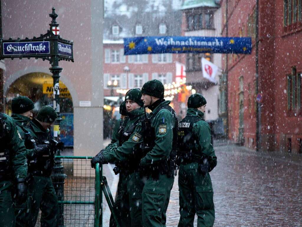 Strenge Sicherheitsvorkehrungen in Freiburg zum Gipfeltreffen von Merkel und Sarkozy.