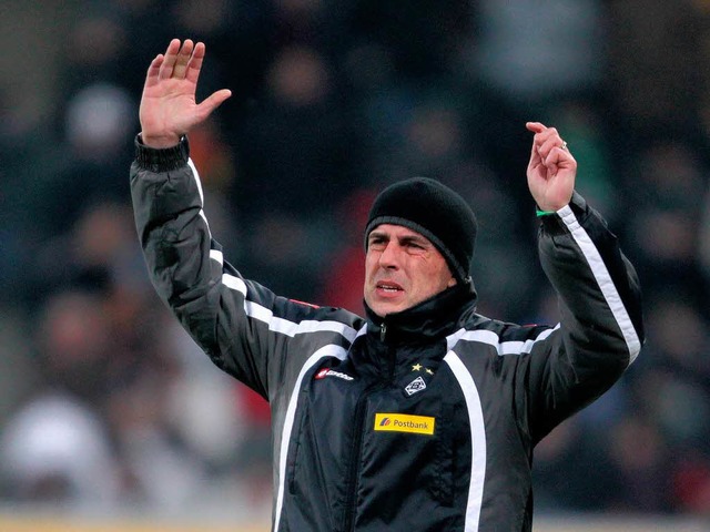 Menno, sind denn alle gegen die Borussia? Gladbachs Trainer Michael Frontzeck  | Foto: dpa