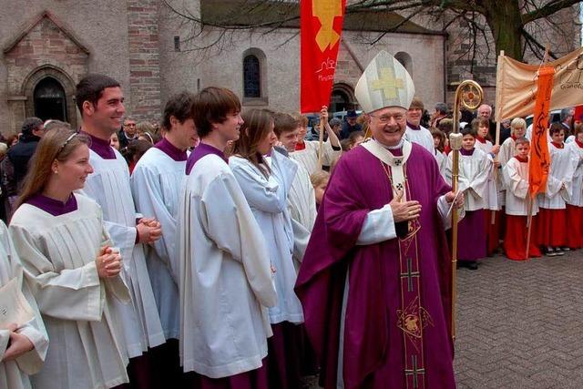 Erzbischof Robert Zollitsch lobt die gelungene Sanierung des Mnsters