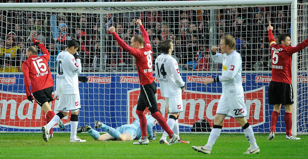 Der SC Freiburg im Stimmungshoch: 3:0 gegen Borussia Mnchengladbach.