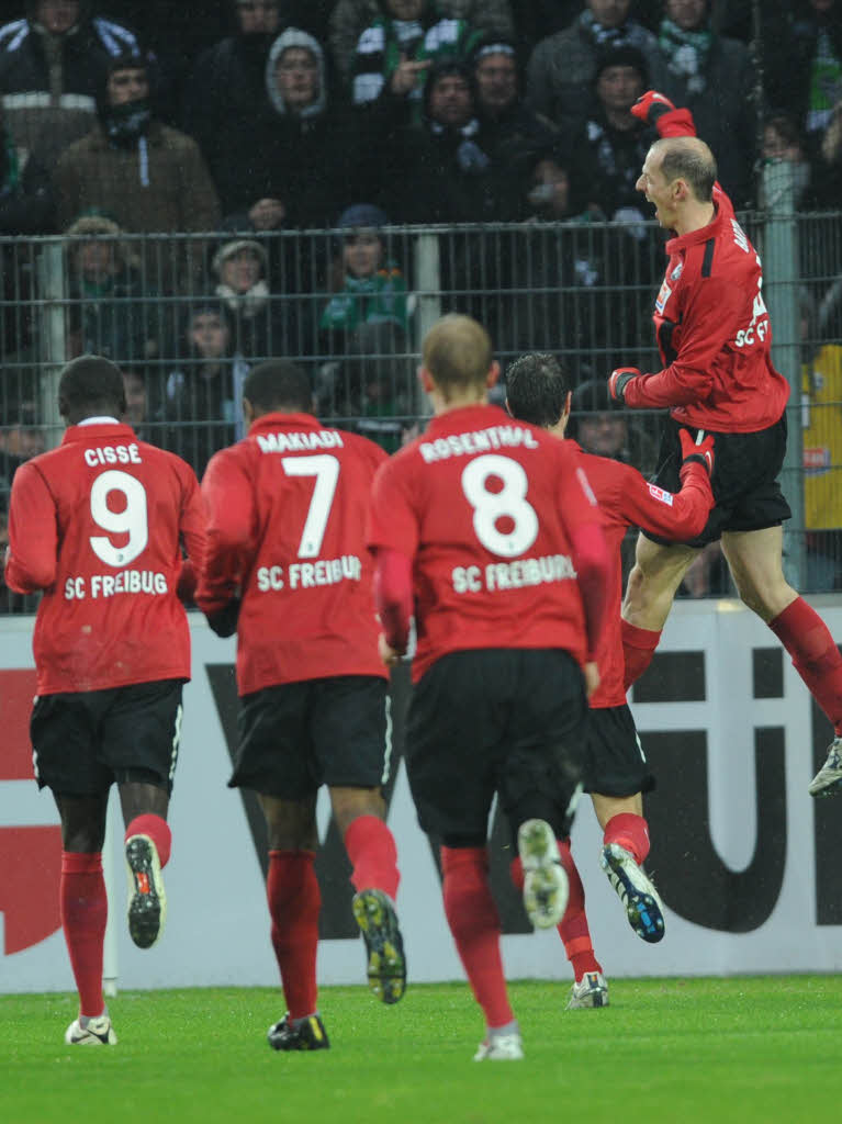 Der SC Freiburg im Stimmungshoch: 3:0 gegen Borussia Mnchengladbach.