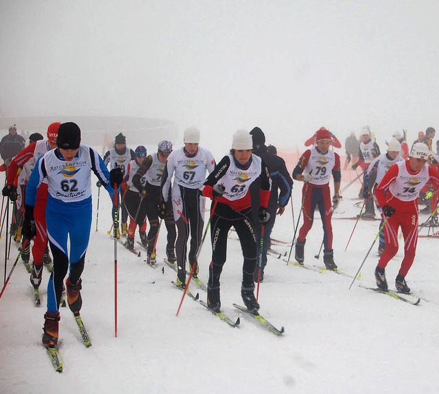 Beherzter Start in den Skiwinter: 53 S...homa-Gedchtnislauf um den Pokalsieg.   | Foto: junkel