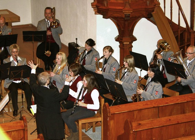 Blues und Mozart auf  Kirchenbnken: D...hnachtskonzert in der Hofener Kirche.   | Foto: Fabry