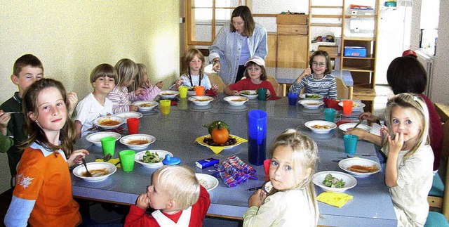 Bisher trgt  den Mittagstisch ein Ver...ng mit der  knftigen Kinderbetreuung.  | Foto: Hgg