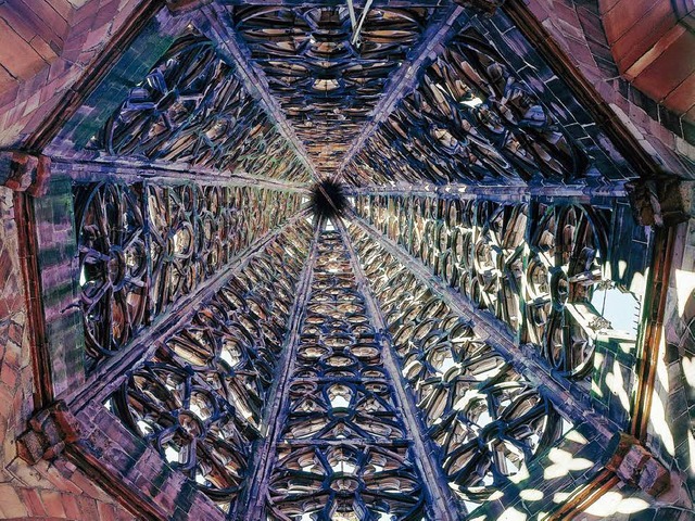 Blick in den Turmhelm des Freiburger Mnsters   | Foto: Krupp