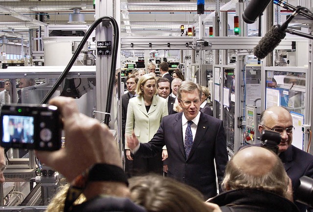 Bundesprsident Christian Wulff bei der Besichtigung der Firma Sick in Waldkirch  | Foto: hans-jrgen trul