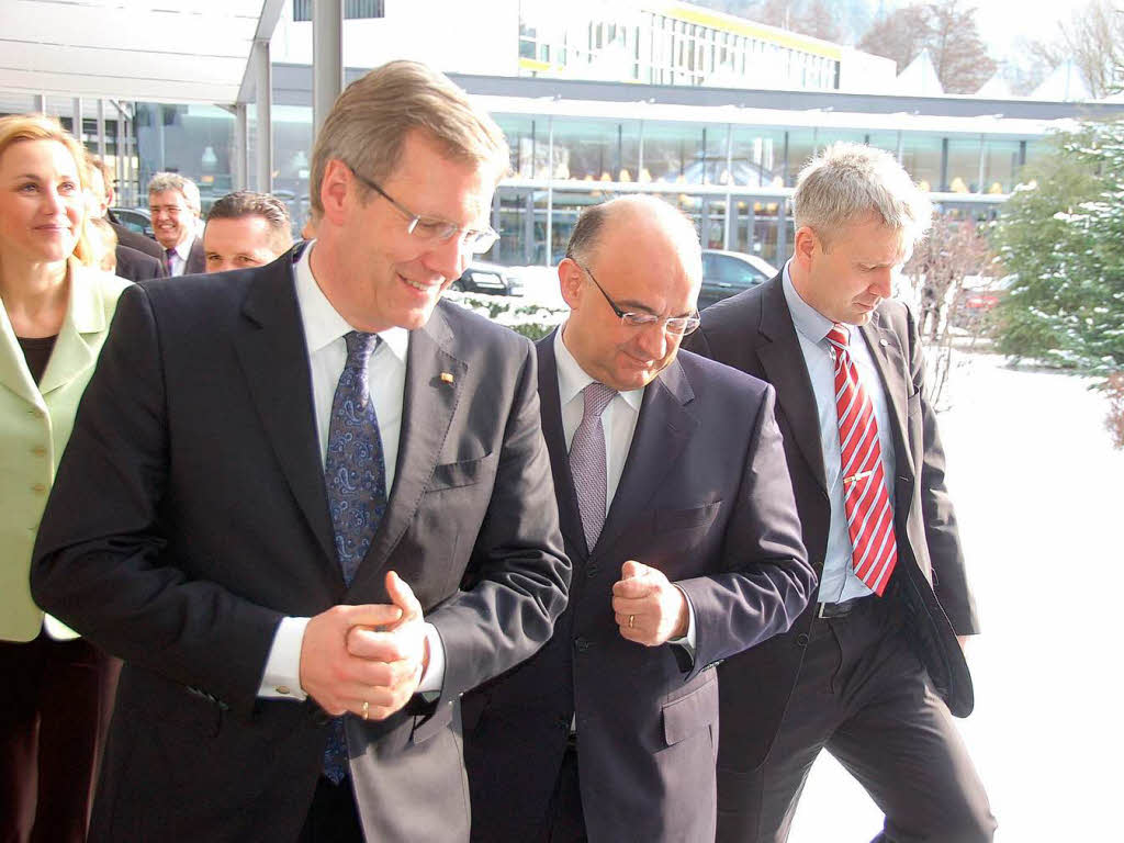 Bundesprsident Christian Wulff und Ministerprsident Stefan Mappus bei der Sick AG in Waldkirch.