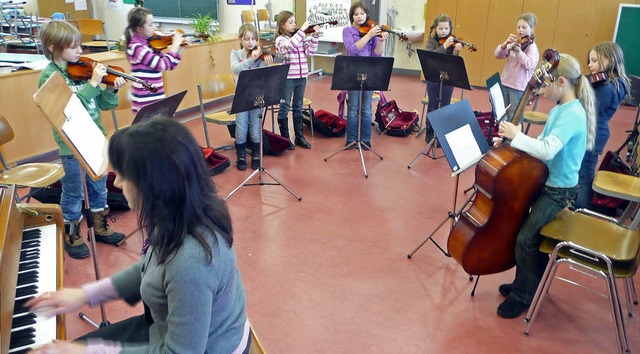 streicherklasse  hansjakobschule mit alexandra stumpf  | Foto: peter stellmach