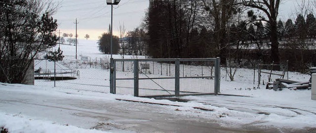 Die  Glascontainer in Hertingen sollen... bei der   Klranlage verlegt werden.   | Foto: Jutta Schtz