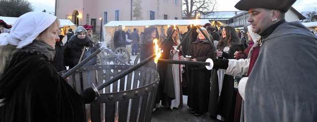 Bei Einbruch der Dunkelheit kam dank d... recht mittelalterliche Stimmung auf.   | Foto: Mnch