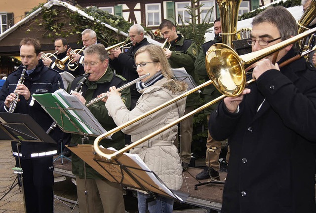 Das Geld, das die Polizeimusikanten je...r untersttzen die Musikgruppe dabei.   | Foto: ines fuchs