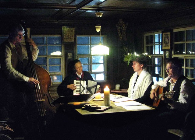 Ein Abend mit Erzhlungen und Musik in...pfer und Johannes Kpfer (von links).   | Foto: Ulrike Spiegelhalter