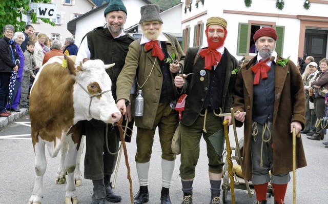 Bekannte Hebelfiguren: Zundelheiner, Z... Dieter bei ihrem Auftritt in Hausen.   | Foto: angelika schmidt