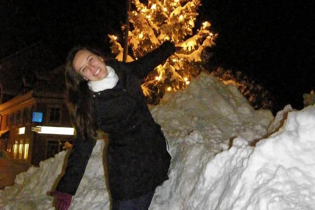 Erstmals in ihrem Leben sieht Maria-Vitoria Schnee