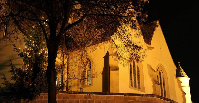 Die Kirche in Rtteln ist eine der sch...nach wie vor zum Weihnachtsfest dazu.   | Foto: Andr Roos