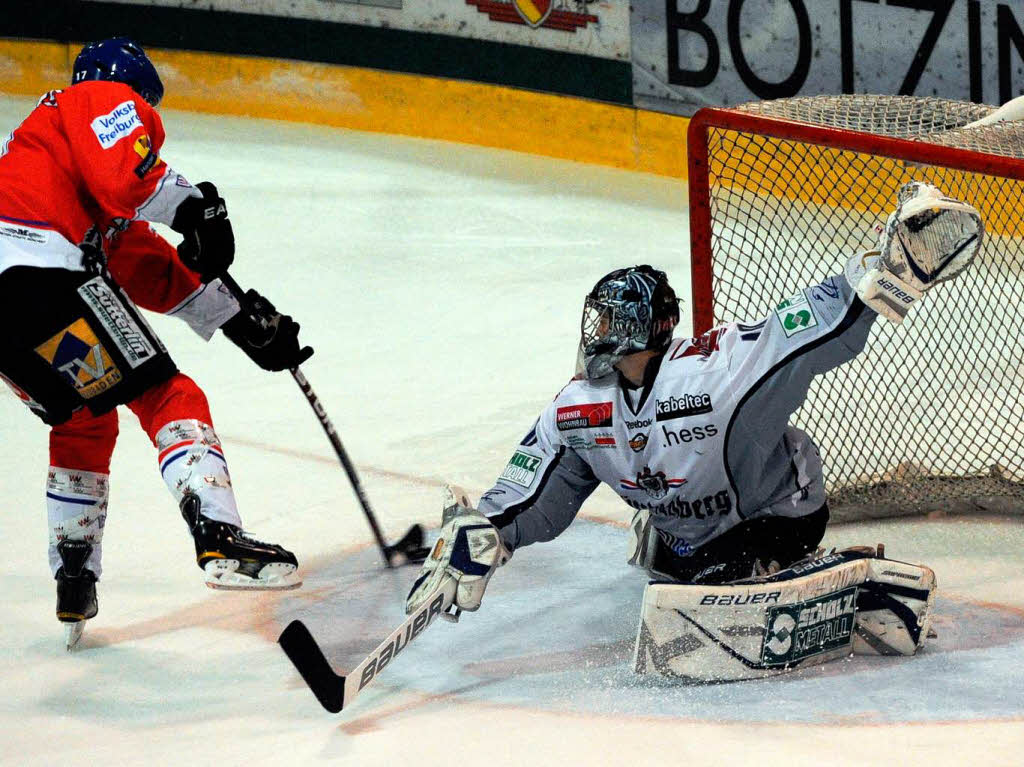 Packendes Derby in Freiburg: Erst liegen die Wlfe hinten, dann erzielen sie den Ausgleich – und verlieren schlielich doch mit 4:5.