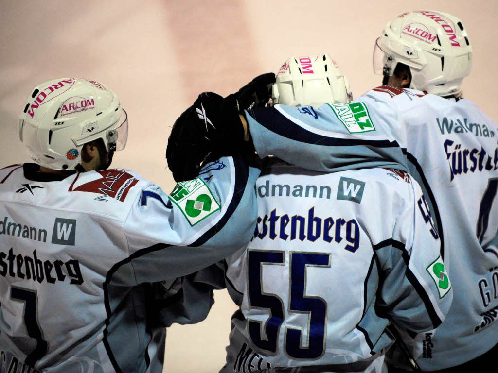 Packendes Derby in Freiburg: Erst liegen die Wlfe hinten, dann erzielen sie den Ausgleich – und verlieren schlielich doch mit 4:5.