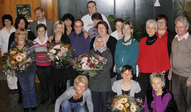Diese Angestellten wurden fr langjhr...t im Kreispflegeheim in Wiechs geehrt.  | Foto: privat