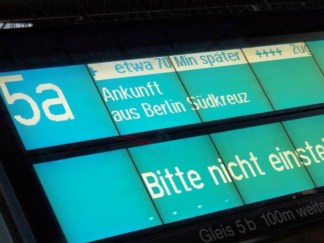 Kommt der Zug zu spt, entschdigt die Bahn die Passagiere.  | Foto: dpa