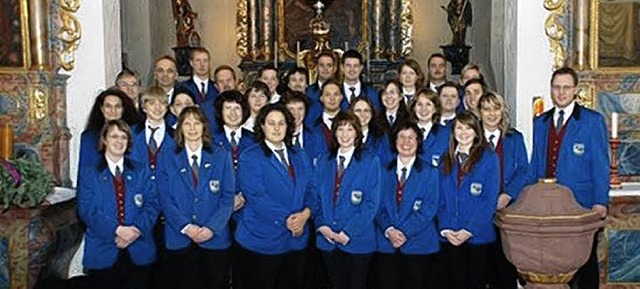 Gut besucht war das Kirchenkonzert des...o &#8222;Wassermelodien&#8220; stand.   | Foto: Jrgen Ritzenthaler