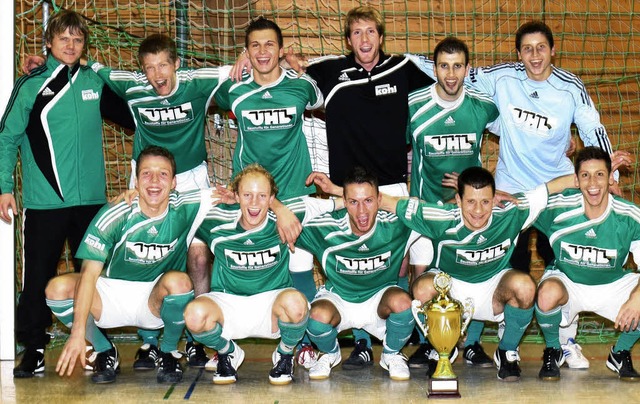 Die Freude ist dem Siegerteam des FV S...n Torschtzen in seinen Reihen hatte.   | Foto: Manfred Allgeier