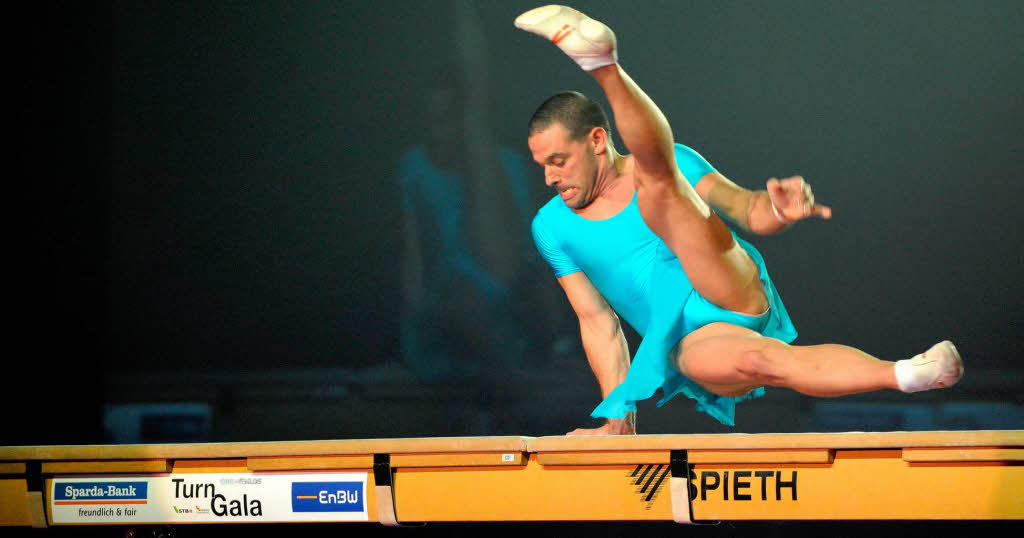 Sport als Kunst: Die Turngala 2010 in der Freiburger Rothaus-Arena.