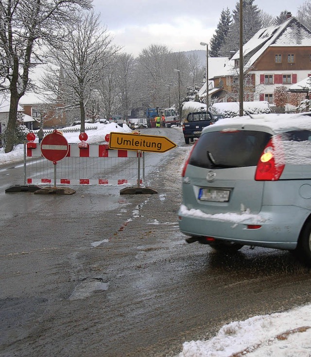 Wasserrohrbruch unter der L156 mitten in Kappel  | Foto: ralf morys