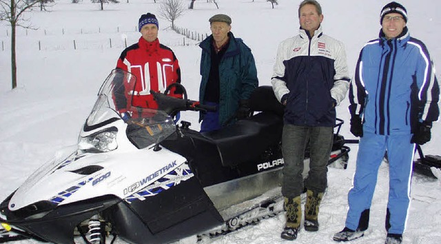 Sie freuen sich ber die neueste Ansch...ferant), Bert Bock und Michael Thoma.   | Foto: Bruno Morath