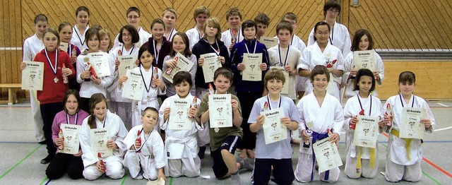 Die Teilnehmer von der Kinder-Vereinsm...ft des Karate Dojo Waldkirch-Kollnau.   | Foto: Verein