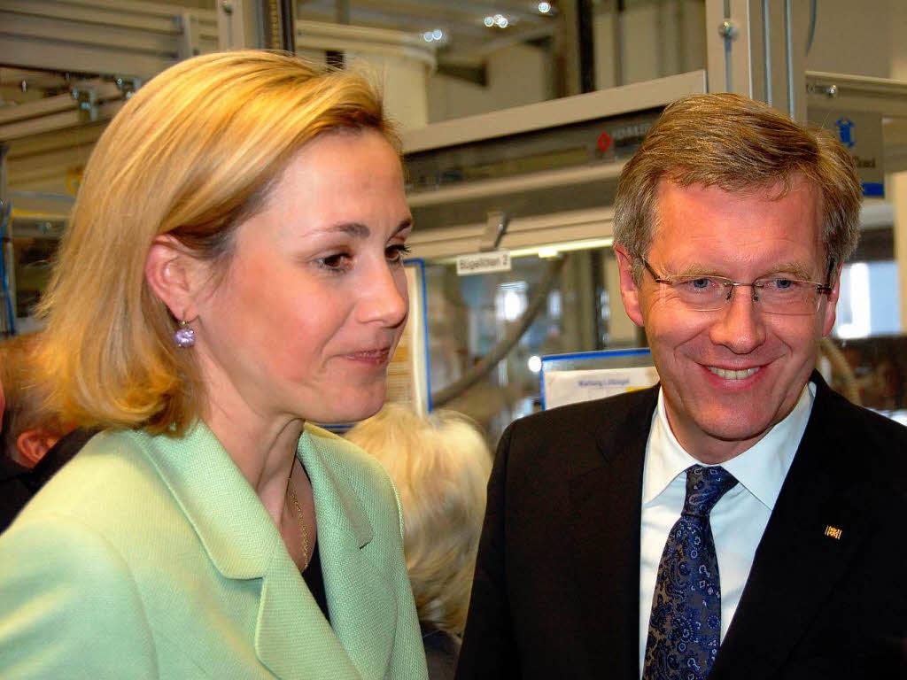 Dezember: Antrittsbesuch von Ministerprsident Christian Wulff und seiner Frau Bettina