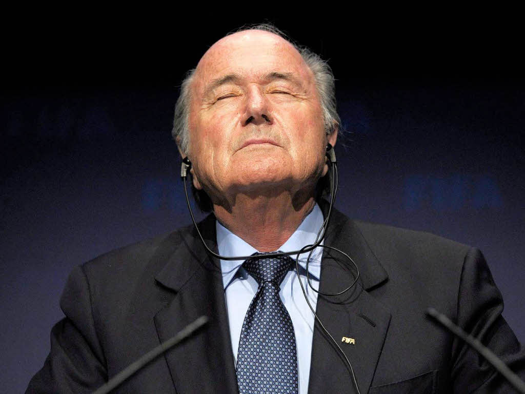 Eiskalt: Sepp Blatter vergibt die Fußball-WM 2026 an die Antarktis Eiskalt: Sepp Blatter vergibt die Fußball-WM 2026 an die Antarktis