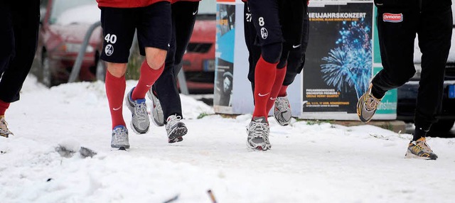 1. Training im Schnee: Fr die SC-Prof...rbereitung auf die Rckrunde begonnen.  | Foto: Achim Keller