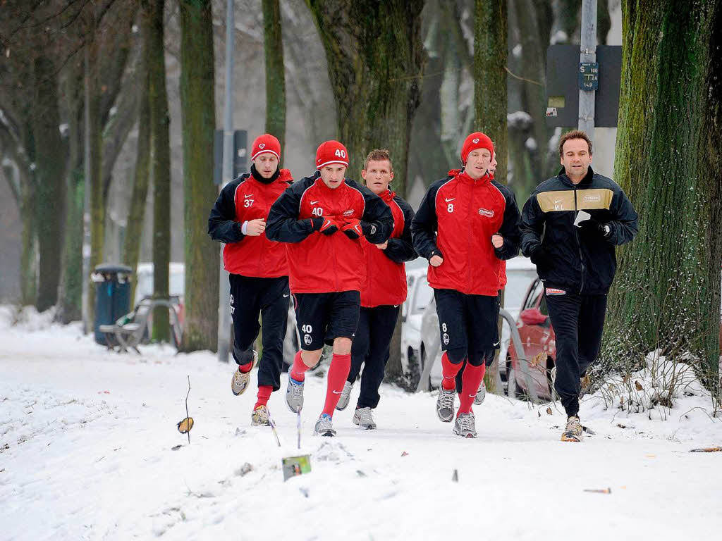 Der SC Freiburg beginnt mit den Vorbereitungen auf die Rückrunde. Der SC Freiburg beginnt mit den Vorbereitungen auf die Rückrunde.