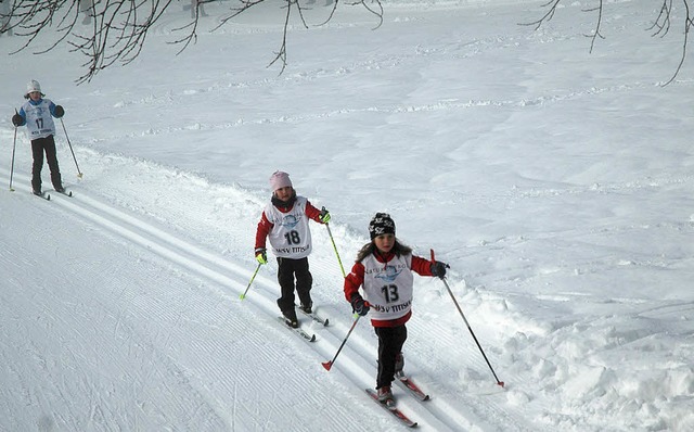 Bahn frei im Winterwunderland: Die sie...gin Marlene Bach nur kurz standhalten.  | Foto: Annemarie Zwick