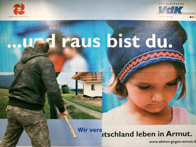 Sozialverbnde machen seit Jahren auf ...Bertelsmann Stiftung gibt ihnen Recht.  | Foto: dpa