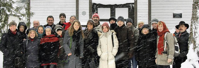 Im Schneegestber vor der Friedenskirc...t Tallinns &#8211; der Chor Temporale   | Foto: privat
