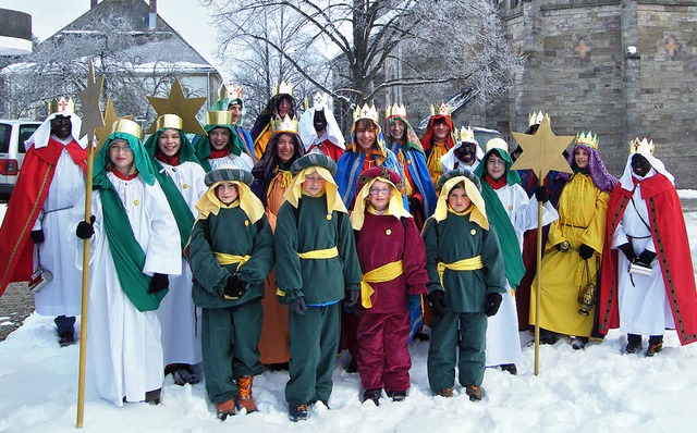 Als Sternsinger ziehen die Bonndorfer ...ger von Monika Rogg und Ingeborg Gtz.  | Foto: Franziska Weishaar