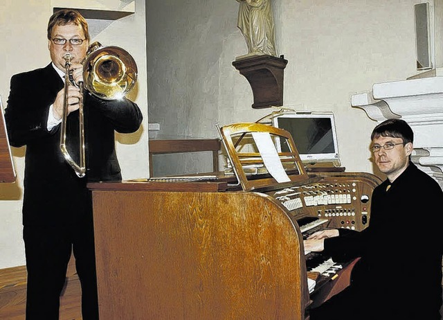 Andreas Rtschlin (rechts) und Peter S...e Jahr mit einem glanzvollen Konzert.   | Foto: Horst Fischer